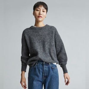 Everlane Alpaca Crew Sweater Size Small (Grey/Heather Charcoal)